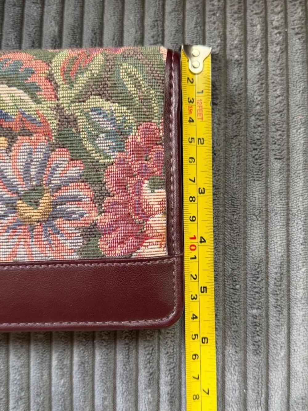 Vintage tapestry day runner binder - Picture 3 of 7